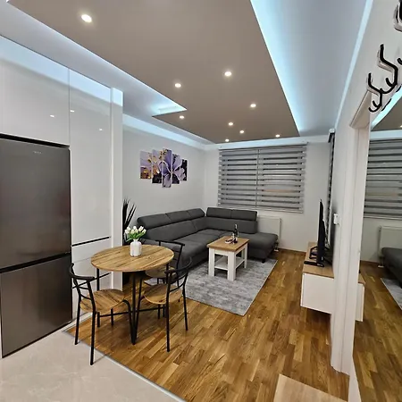 Aleksej Jahorina Apartamento *