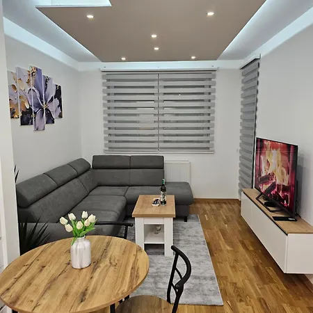 Aleksej Jahorina Apartment Pale
